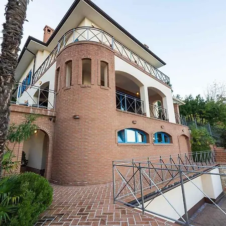 Villa Luxury With Stunning View Mošćenička Draga