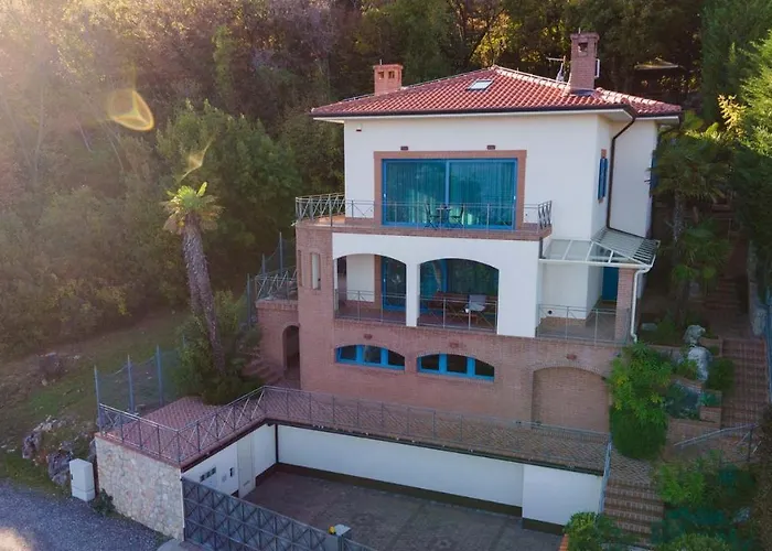 Luxury With Stunning View Vilă Mošćenička Draga