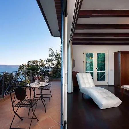 빌라 Luxury With Stunning View Mošćenička Draga