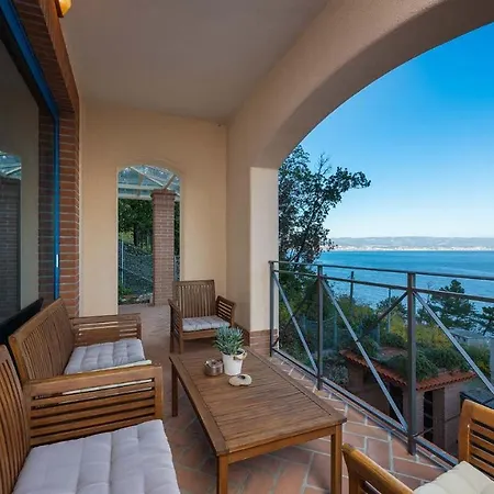 Luxury With Stunning View * Mošćenička Draga