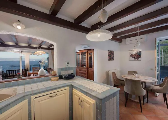 빌라 Luxury With Stunning View Mošćenička Draga